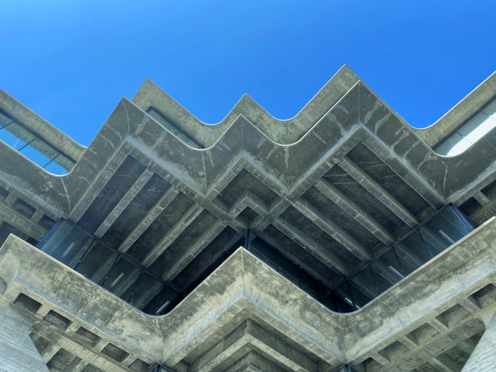 İngilizce Öğretmen Alım Sınavı: Beklentilerin Altında Kalan Bir Deneyim